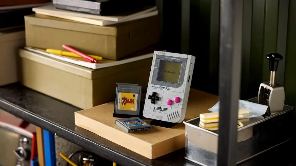 Lego Designer Built 421-Piece Game Boy After Many Prototypes