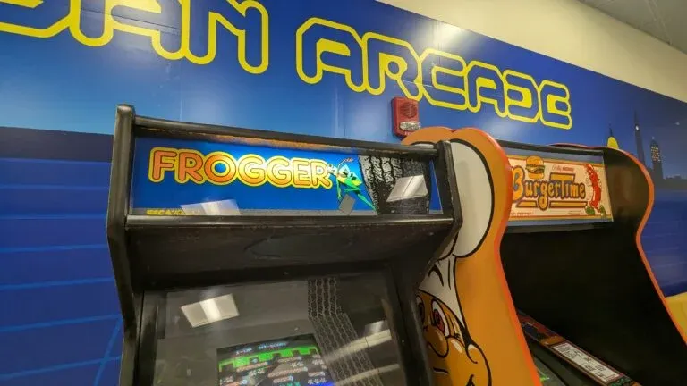 Boston Logan Airport Installs Free Classic Arcade Cabinets