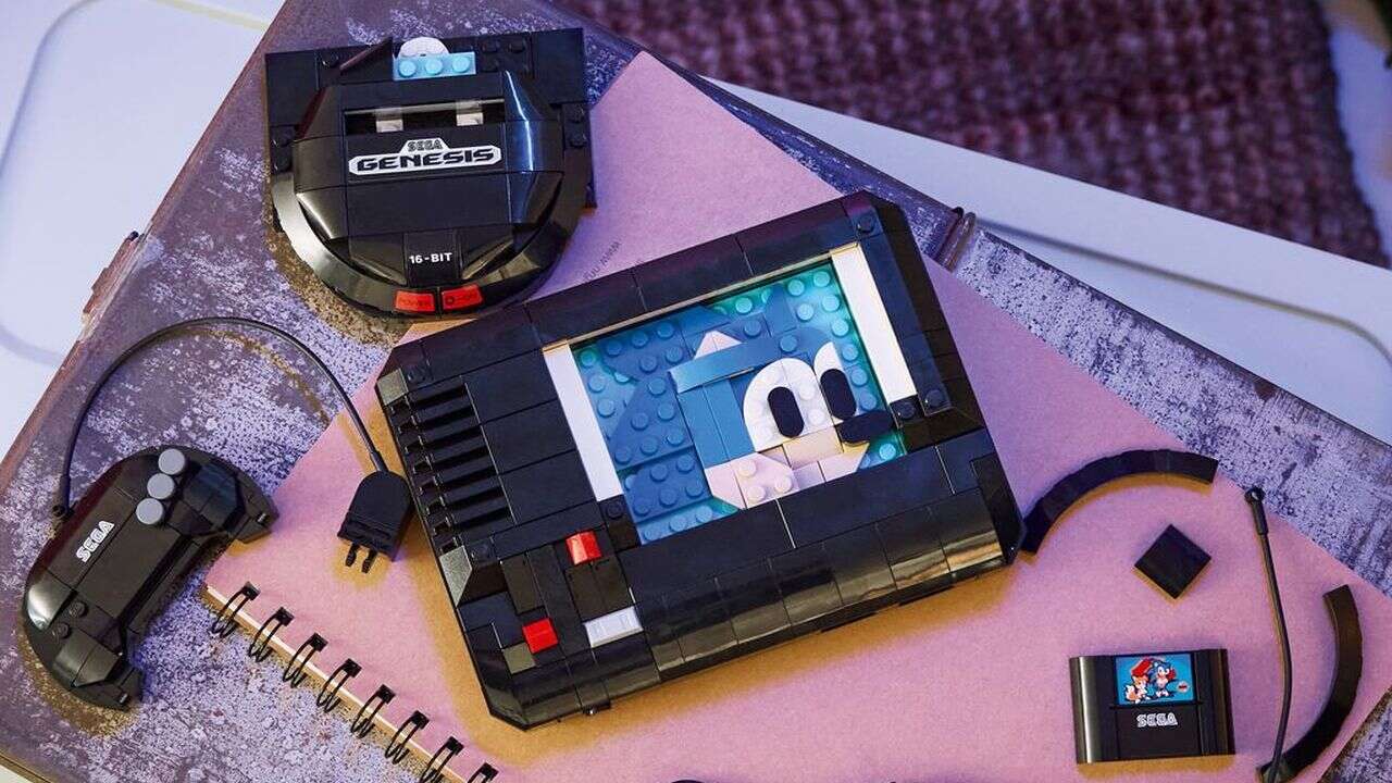 Lego Builds a Tiny Sega Genesis Console