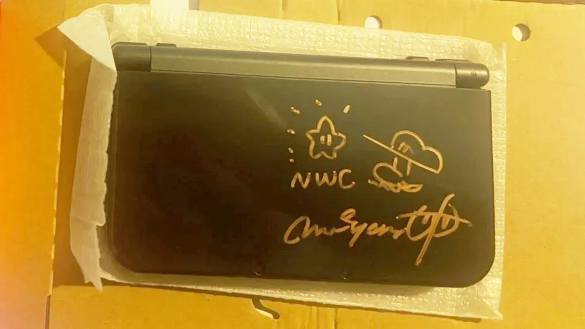 Miyamoto-Signed 3DS XL Heads to Auction